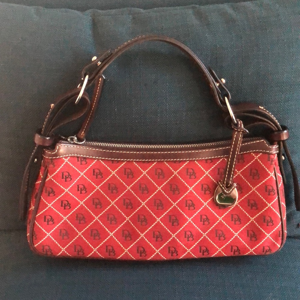 Authentic Dooney and Bourke shoulder handbag